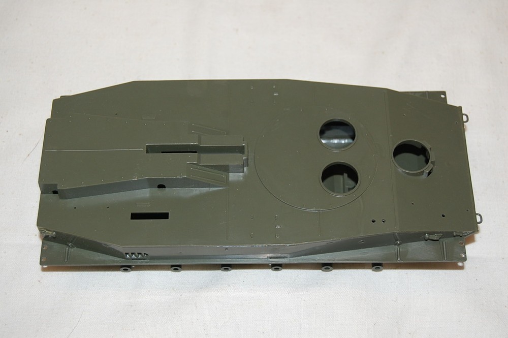 1/32 GLENCOE MODELS FROG 3 MISSLE CARRIER PARTS REPLACE PIECES UPPER LOWER HULL