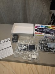 Aoshima 1/24 Toyota Hilux Custom Version 2 Hot Company