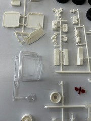 TYRONE MALONE’S BANDAG BANDIT CUSTOM DRAG KENWORTH MODEL KIT #5007- OPEN BOX