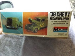 1978 Monogram 1939 Chevy Sedan Delivery Model Kit w/ Extra Parts incl 39 Coupe