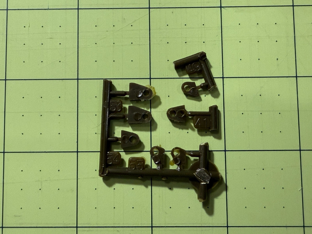 Nichimo R-3502 British Army Tank “Chieftain” Kitbash Parts Eyes