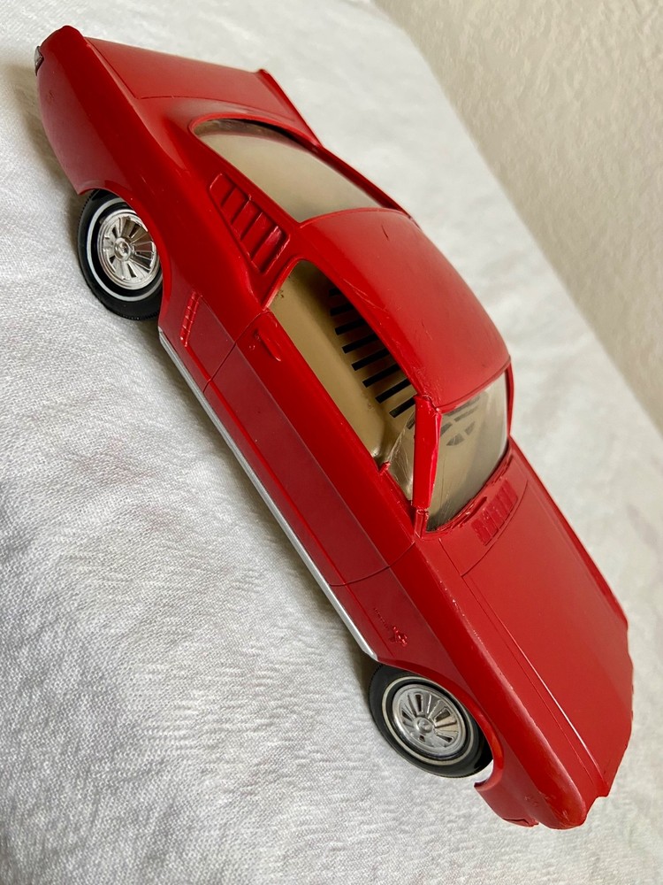 1965 Red & Tan Ford Mustang Fastback Promo Philco P-22 AM Radio w/chrome trim