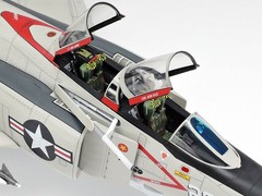 Tamiya 61121 1/48 McDonnell Douglas F-4B Phantom II