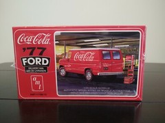 1977 Ford Coca-Cola Van Model Kit With Vending Machine Model # AMT1173M/12 1:25