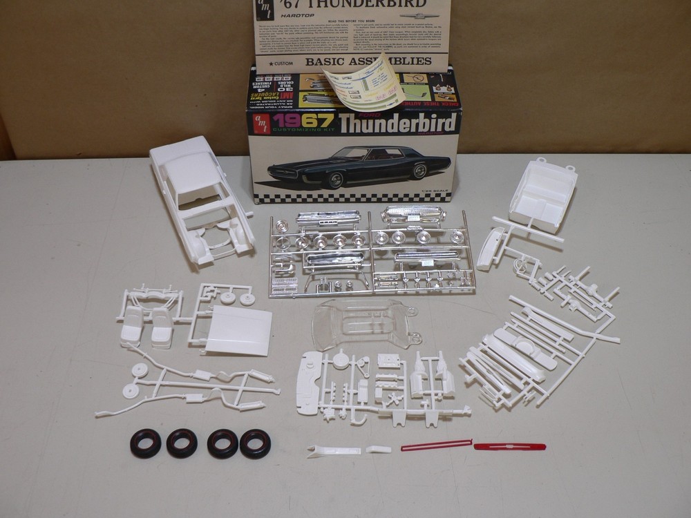 Vintage AMT 1967 Thunderbird H.T. 1/25 Model Kit 6227-170 New Open Box Parts