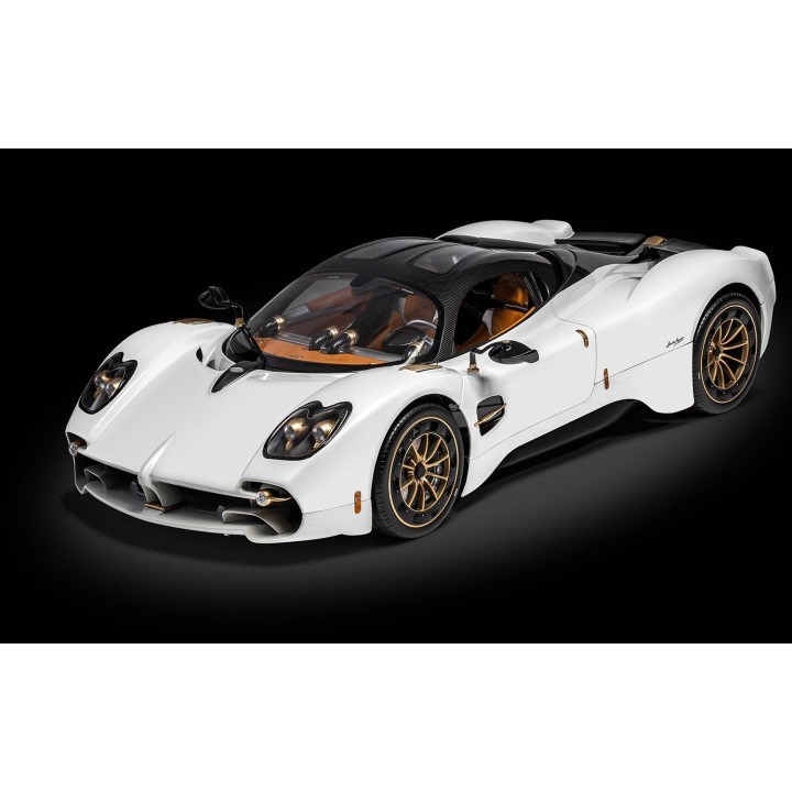 Pocher #HK123F 1/8 Pagani Utopia Coupe-Bianco Perla