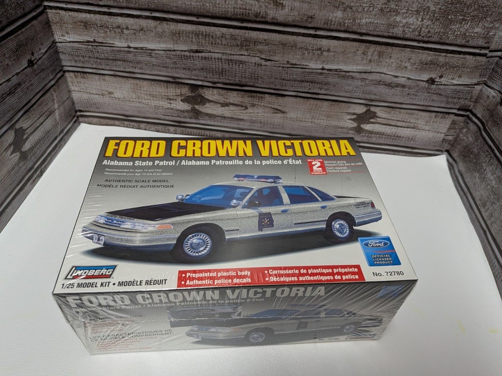 Lindberg Ford Crown Victoria State Trooper Alabama Police Car Model Kit Sealed