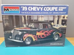 Revell AMT Ertl Monogram MPC 1/24 Model Part 1939 Chevy Coupe Fenders Floorpan