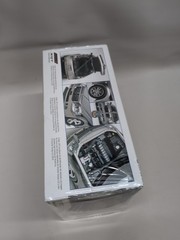 Revell 85-4059 Dodge Magnum SRT8 1/25 Model Kit Street Burner Factory Sealed