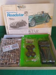 LS 1/16 Morgan Plus 8 ROADSTAR Motorized Plastic Model Kit Unopened Vintage