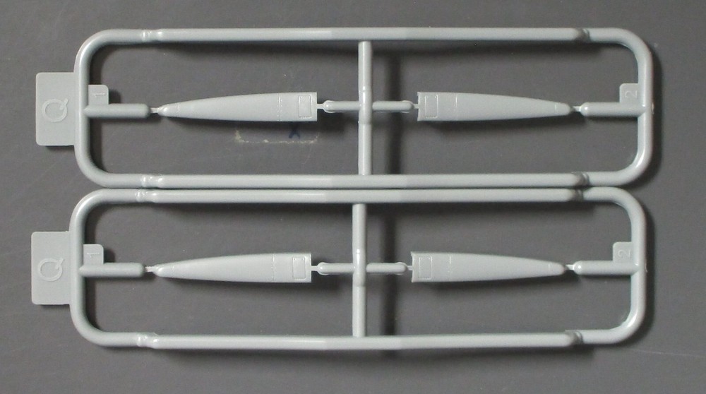 Great Wall Hobby 1/48th Scale Su-27UBM Flanker – Parts Lot Q from Kit No. S4817