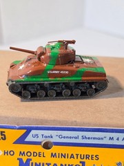 ROCO HO Minitanks Z-101.25 US Tank “General Sherman” M4A3 Customized Austria (C)