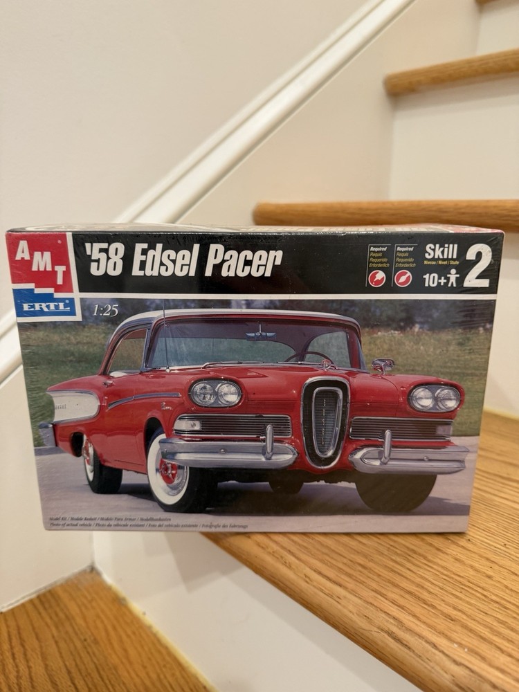 AMT ERTL 1/25 Scale ’58 Edsel Pacer – Factory Sealed