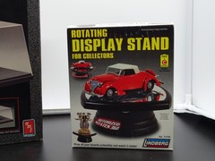 Model Car Display Bundle – AMT Showcase Case & Motorized Turntable