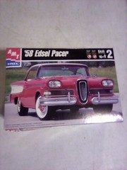 A2E AMT/ERTL ’58 Edsel Pacer Model Kit #30032 1:25 NIOB