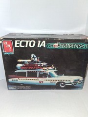 AMT Ghostbusters Ecto-1a Movie Car Model Kit 1:25 Scale