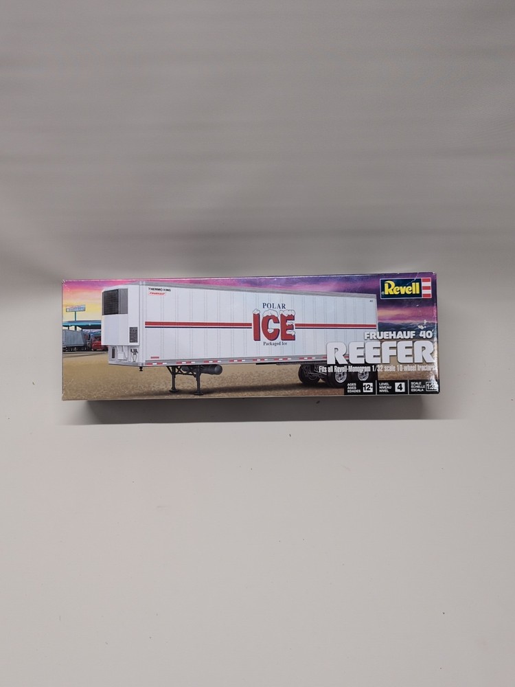 Revell Kit 14541 Scale 1:32 Fruehauf 40′ Reefer Semi Trailer Polar Ice Sealed