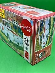 AMT By Round 2 Coca-Cola 1955 Chevrolet Cameo Pickup Truck 1/25 Model Kit