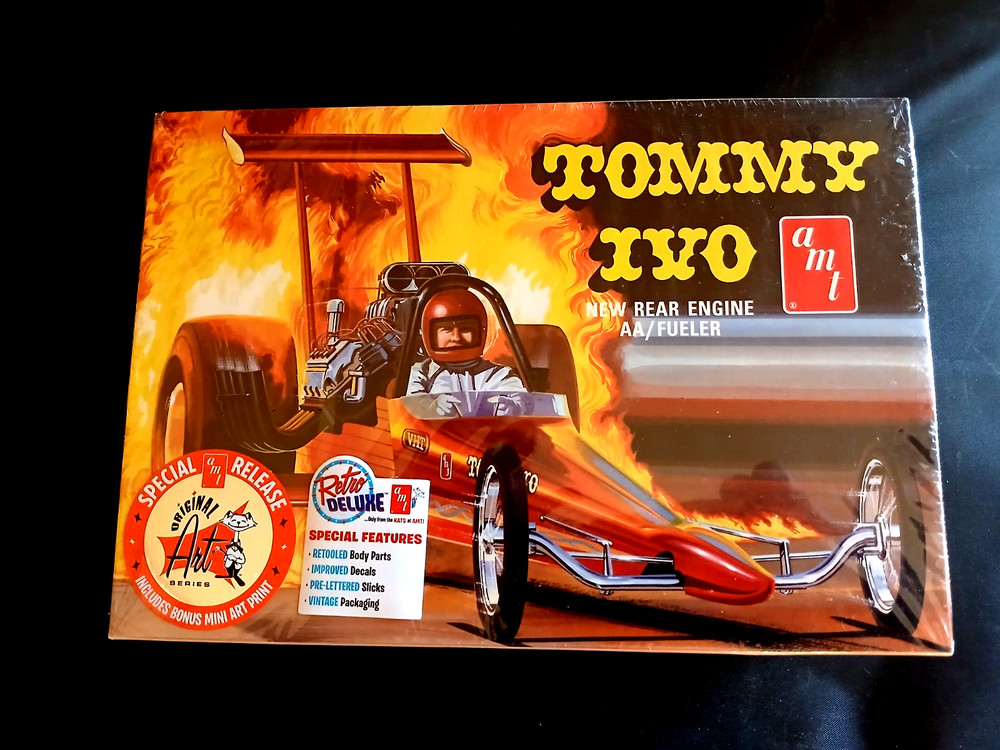 Model Kit Tommy Ivo’s Top Fuel Hemi Dragster AMT 1 :25 Retro Deluxe Edition