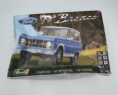 Revell Plastic Model Kit Ford Bronco 1:25 85-4320 2016 Sealed Complete Box Smash