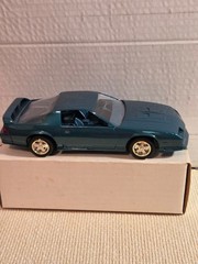 1991 Chevrolet Camaro Z-28. 1/25 plastic AMT/ERTL in Dark Teal Blue Met.