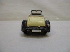 Signature Models 1927 Cadillac 314 Roadster 1/31 Scale