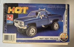 AMT HOT TRUCKS 1984 GMC PICKUP #38583 1/25 OPEN BOX SEALED INSIDE PLEASE READ