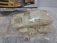 AMT/ERTL 1/25 – PEERLESS RACING IMSA CAMARO – Model Kit – 6540 – New In Box