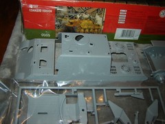 Dragon 9036 Model kit Jagdtiger Box Open 1996 Kit Mint in box 1/35 scale