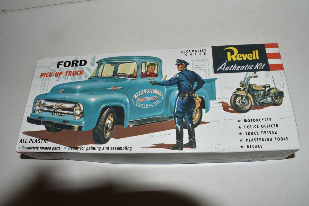 REVELL AUTHENTIC – FORD PICK-UP TRUCK – KIT #1430 w/ACCESSORIES -VINTAGE (JBV11)