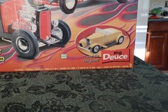 REVELL 32 FORD HIGHBOY HOT ROD 3 IN 1 SEALED No 85-2616