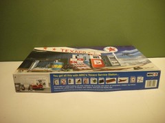 MRC – 1/24 – 1988 – Texaco Service Station From 60’s – #1501 – Open / Complete