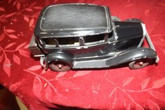HUBLEY FORD 4 DOOR SEDAN 2 METAL MODEL KIT HOT ROD PARTS REPAIR 1:20 JUNKYARD