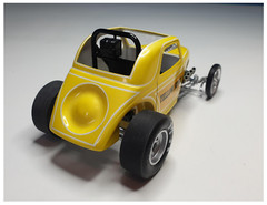 AMC13101 Atlantis. Yellow Fever Competition Coupe – Keeler Kustoms. Scale 1:25