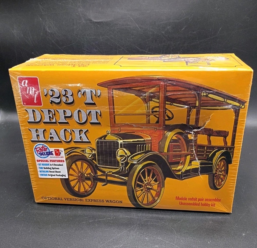 AMT 1237 Ford 1923 Model T Depot Hack 1:25 Scale Model Plastic Kit Sealed *Read