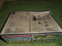 AMT 1122, 1/25 PIRANHA REAR ENGINE DRAGSTER PLASTIC MODEL KIT, AS IS