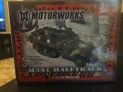 2003 Motorworks Ultimate Soldier 32x 1:32 M3A1 Halftrack Model Kit 21st Century