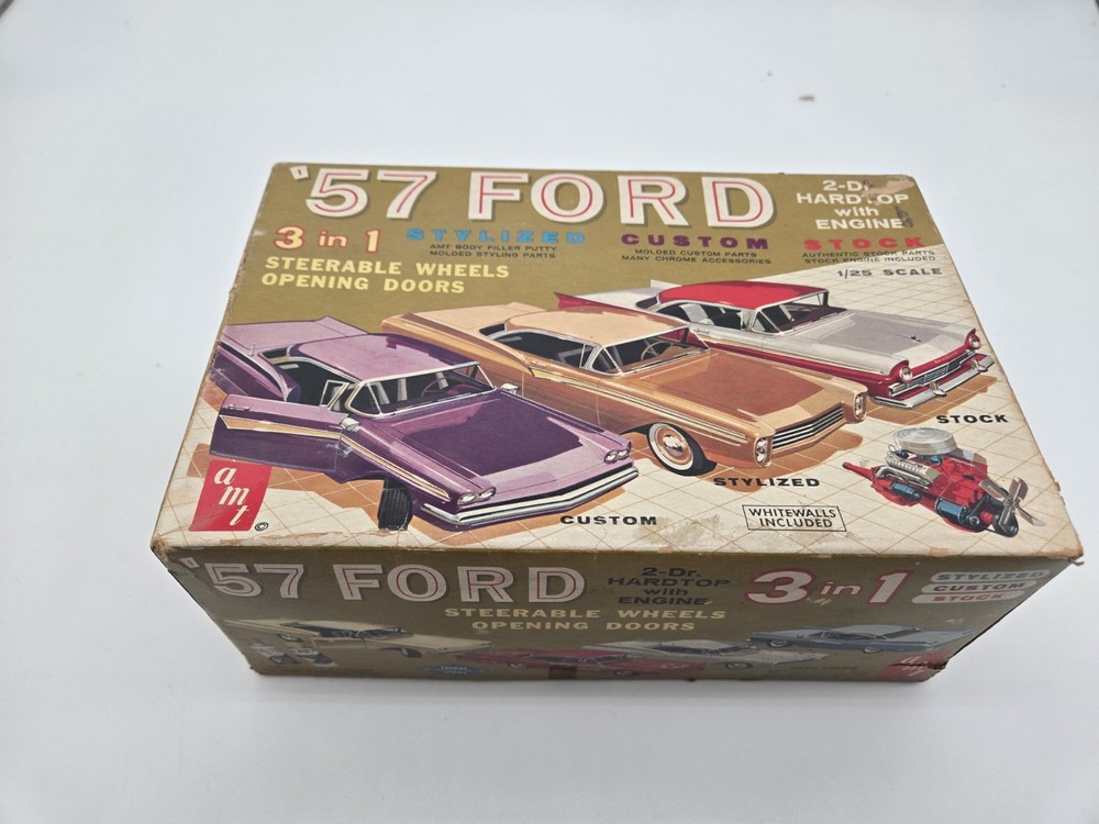 AMT T-157-200 Original 1957 Ford 2 door Hardtop 3 In 1 Custom Stock Part Built