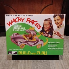 1:25 Wacky Races: Compact Pussycat Figure Snap MPC Model Kit Penelope Pitstop
