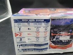 Revell 1:25 Honda Civic Hatchback Tuner Series 2’n1 Model Kit 85-2389 Dented Box