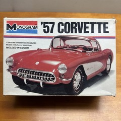 MONOGRAM ’57 Chevy Corvette Model Kit 1/24 2227 Open Box Complete Kit Pre-owned