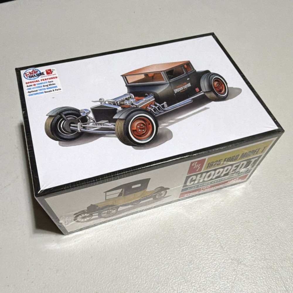 AMT 1/25 1925 Ford Model T Chopped Unassembled Not Painted Plastic Kit