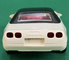 Ertl AMT 1992 Chevrolet Corvette ARTIC White Red Int Spec. Ed. Promo 1 Millionth