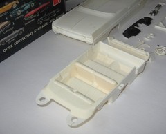 AMT 1961 Pontiac Bonneville Convertible Kit #K-611 Annual Incomplete in Box 61