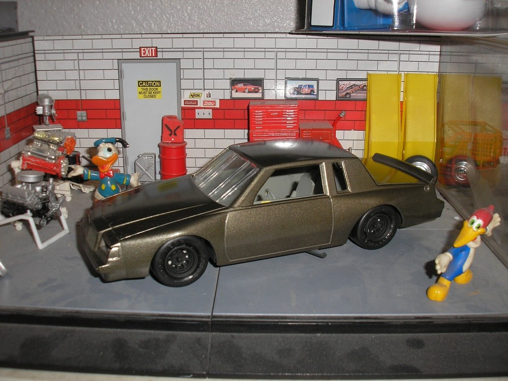 Vintage 1/25 ADULT BUILT AMT Buick Regal Grand National Dirt Stock Car Gray
