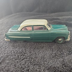 1950s Chevrolet Chevy 2 Door Dealer Promo Car India Ivory / Woodland Green 1/25
