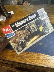 1999 AMT/ERTL: The Munsters Koach Model Kit *Factory Sealed* NOS 1:25 KEY 🔥