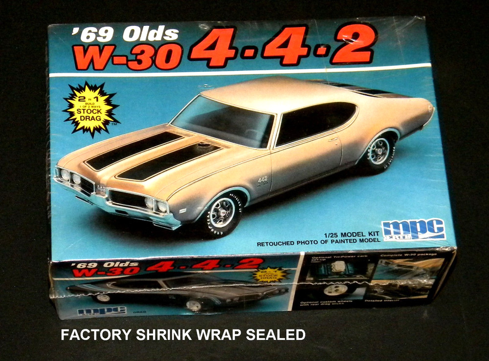 MPC 1:25 scale kit ’69 OLDS W-30 4-4-2 Build Stock or Drag # 6228 Factory Sealed