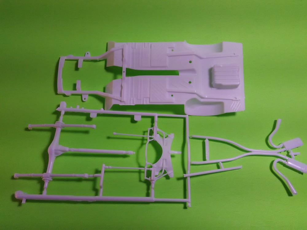 70 1970 Dodge Challenger T/A 1/24 Frame Axle Rear End Chassis Floor Pan Exhaust