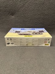 Heller 79883 Sherman M4 WWII Allied Forces Tan 1:72 Scale Model Kit New Military